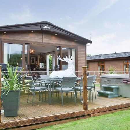 Luxury Boutique Style Lodge With Hot Tub Бридлингтън Екстериор снимка